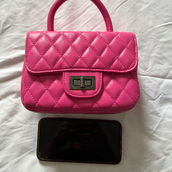 Pink mini bag from fashionnova. Wore it once - Picture 3 of 4